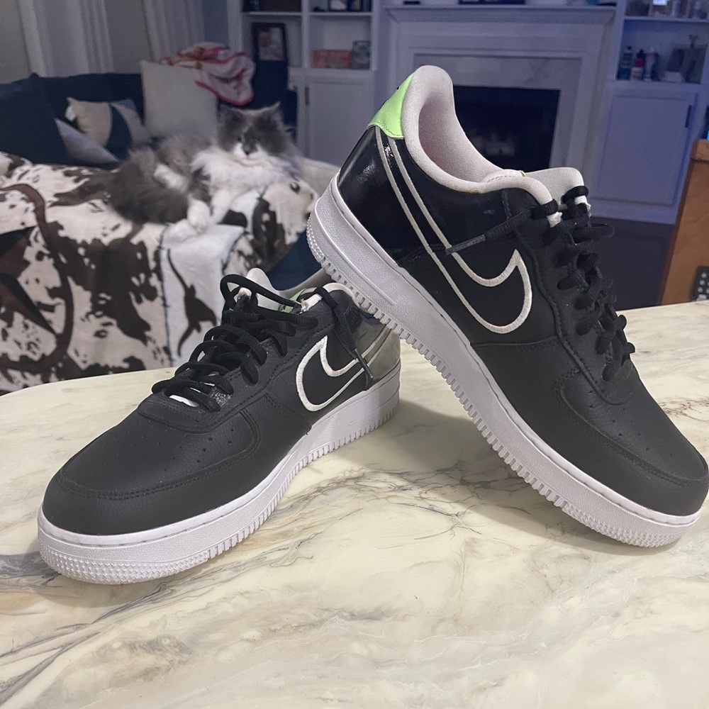 Nike Air Force 1 Low (size men 10.5)